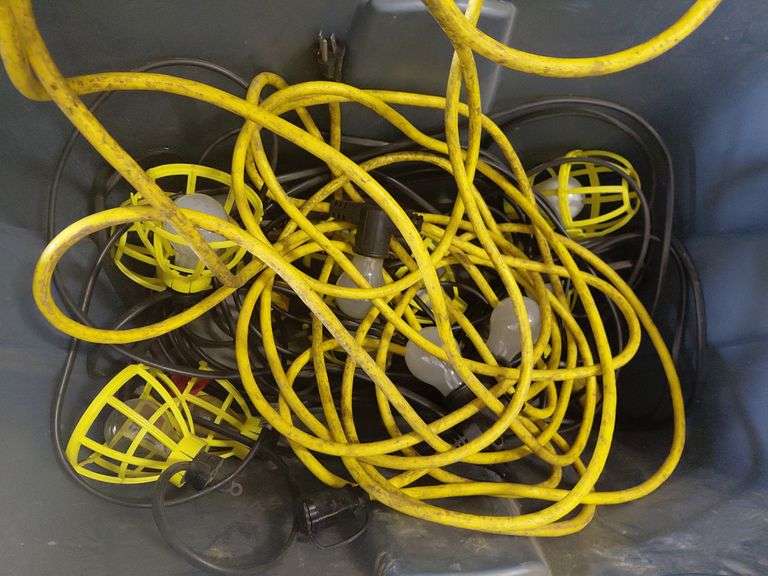 Industrial String Lights & 2 Interlocking Foam Mats
