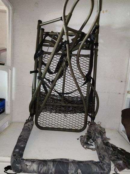 L&L Ol' Man Tree Stand