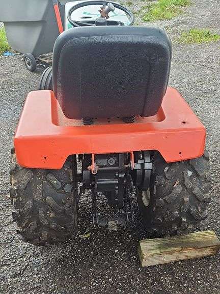 Simplicity garden tractor