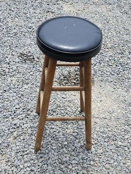 Wooden Black Vinyl Seat Bar Stool