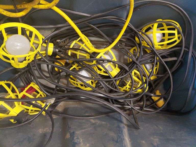 Industrial String Lights & 2 Interlocking Foam Mats