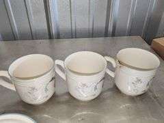 International China Company Marmalade dinnerware set