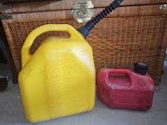Plastic Gasoline & Diesel Containers