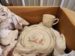 International China Company Marmalade dinnerware set