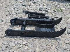 Mini Excavator Mechanical Thumb