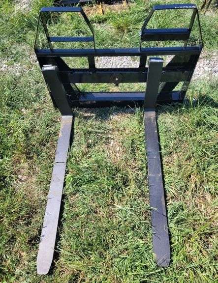 AGT Industrial Pallet Forks