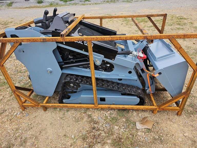 SDLanch SSL1200 Skid Steer Loader