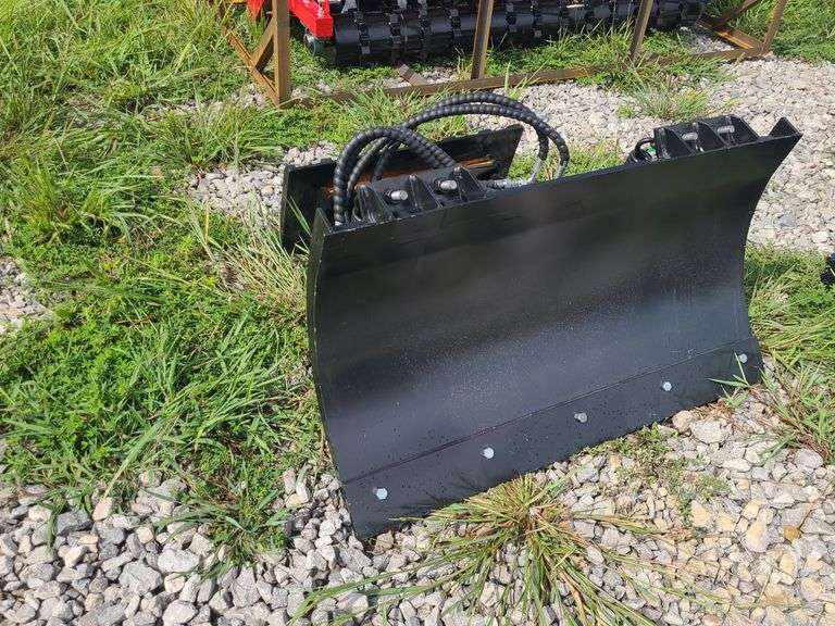 SDLanch Mini Skid Steer Hydraulic Angle/Dozer Blade