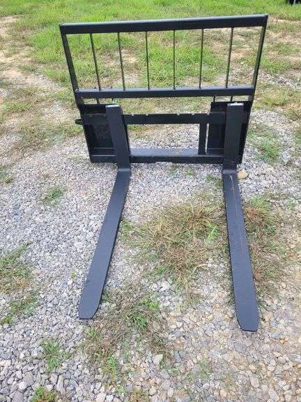 AGT/Mower King Skid Steer Pallet Forks