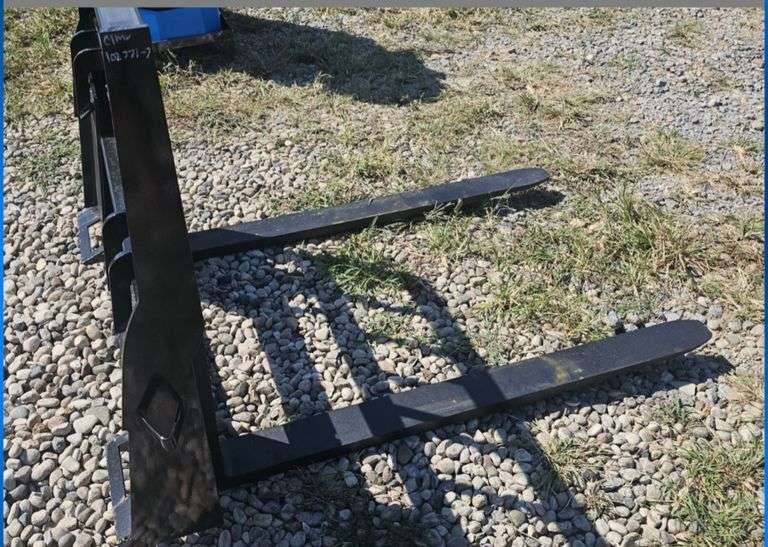 AGT Skid Steer Pallet Forks
