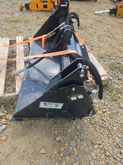 Wolverine Mini Skid Steer 4-in-1 Bucket