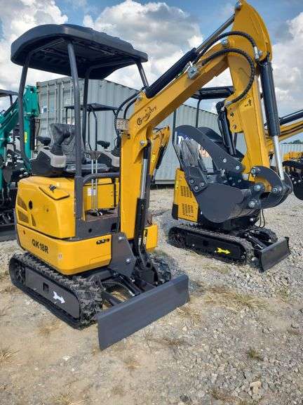 CFG Industrial QK18R Mini Excavator