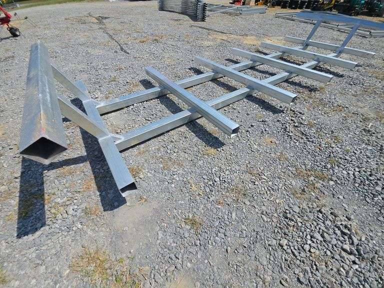 Galvanized Round Bale Hay Feeder