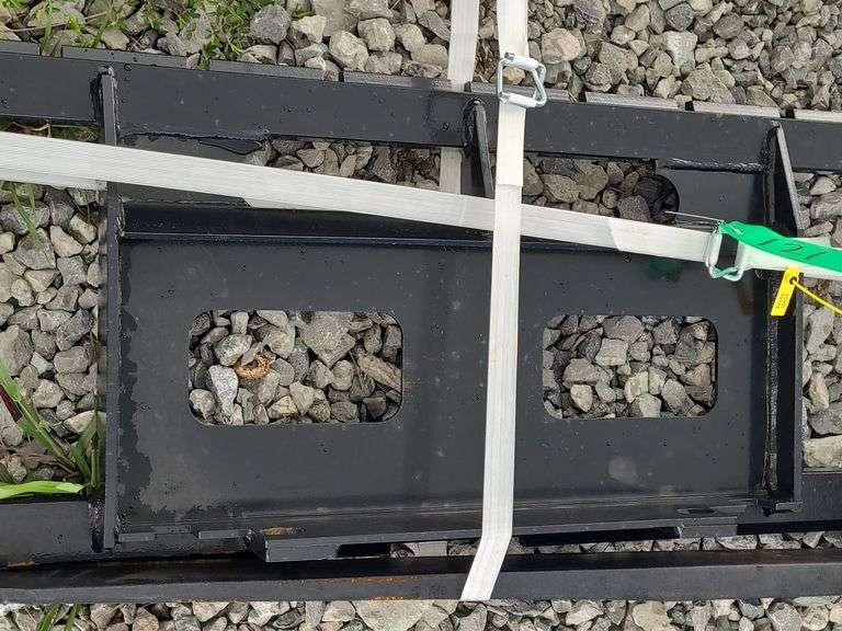 Mini Skid Steer Pallet Forks