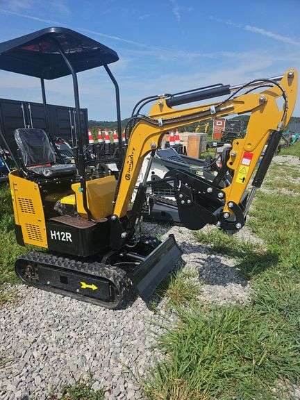CFG Industrial H12R Mini Excavator