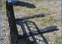 AGT Skid Steer Pallet Forks