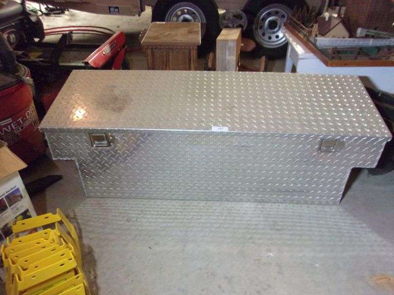 DIAMOND PLATE ALUMINUM TOOLBOX Bentley & Associates, LLC