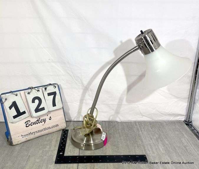 METAL DESK LAMP