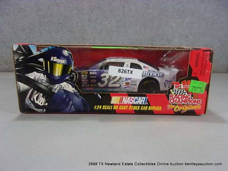 RACING CHAMPIONS KLEENEX CAR #32 DIE CAST REPLICA