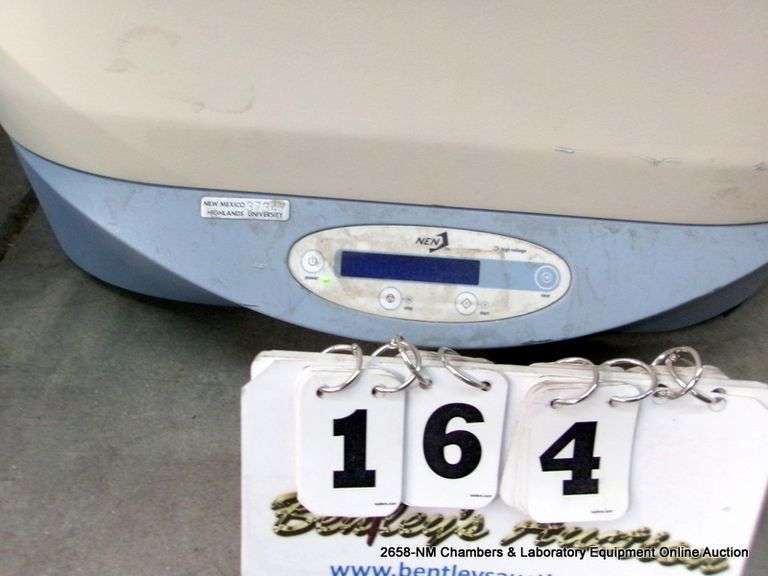 LI-COR 4300 DNA ANALYZER