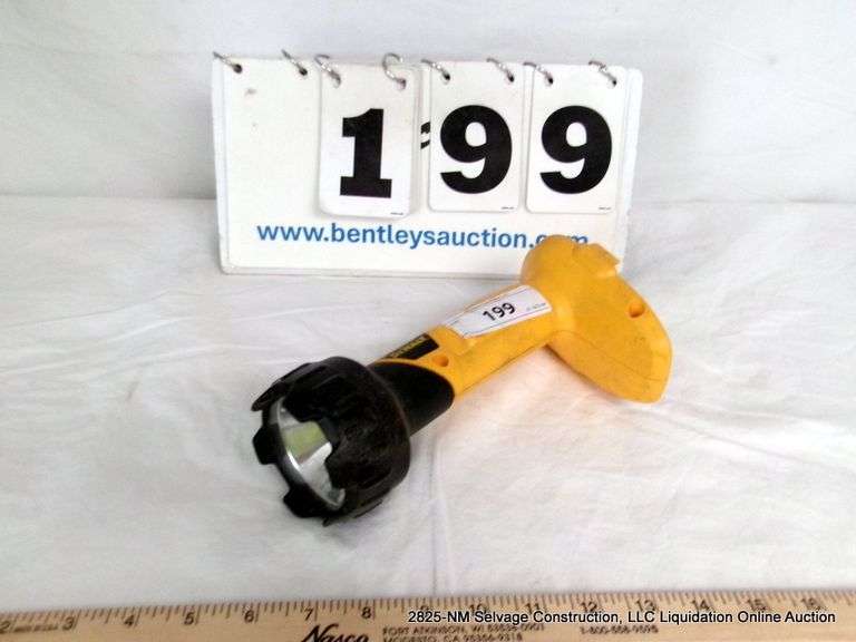 DEWALT DW908 FLASHLIGHT