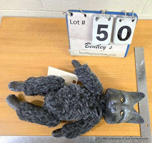 VINTAGE PORCELAIN DOLL: CAT