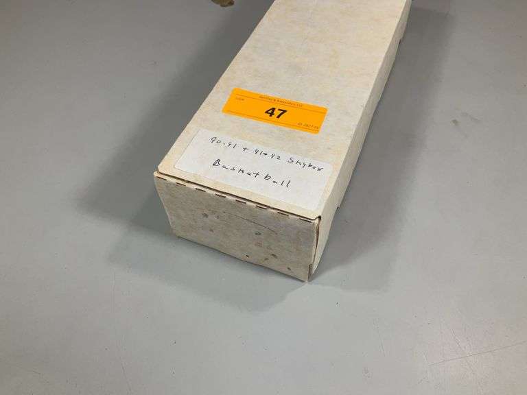 LONG BOX: 1990-91 SKYBOX BASKETBALL