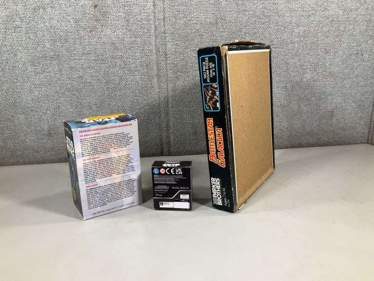 LOT (3): STAR WARS AUDIO HAN SOLO OMNIBS, MYSTERY VEHICLE, BATTLE STAR GALACTICA PUZZLE