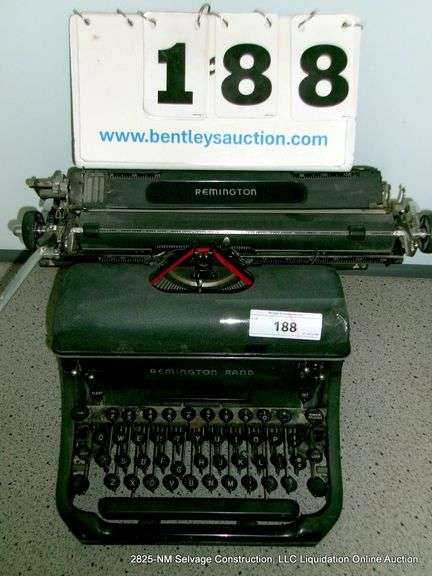 REMINGTON RAND TYPEWRITER MODEL: 17