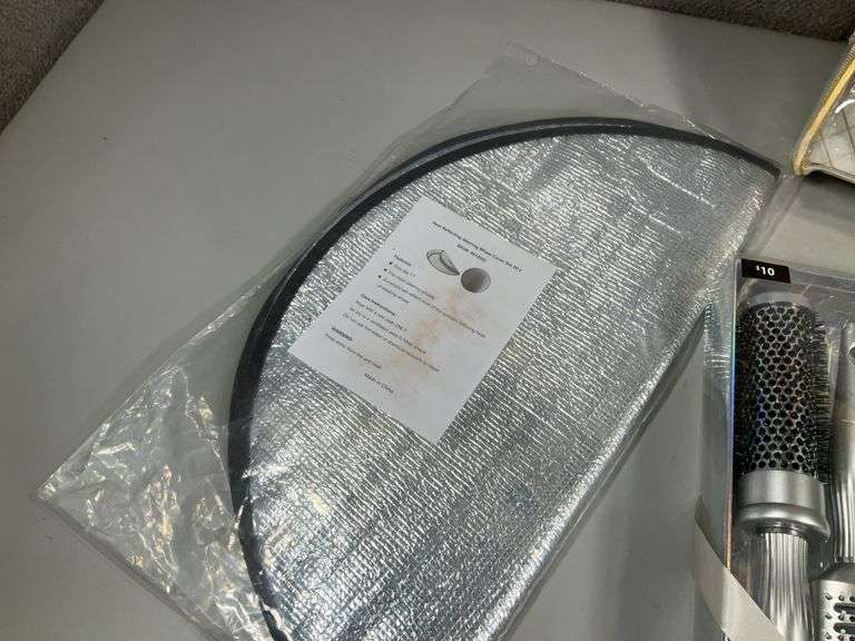 (3): BATH & BEAUTY KIT, GROOMING KIT, STEERING WHEEL HEAT PROTECTOR