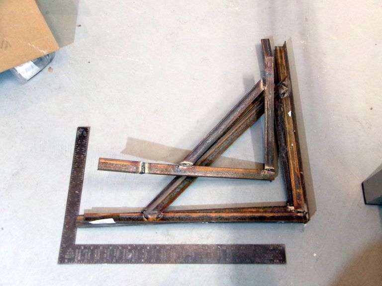 METAL ANGLE BRACKETS