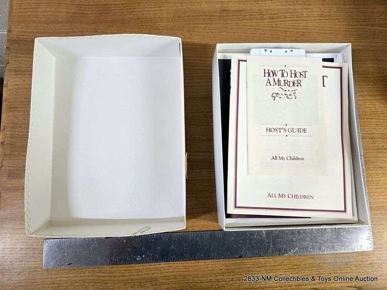 HOW TO HOST A MURDER BOARD GAME