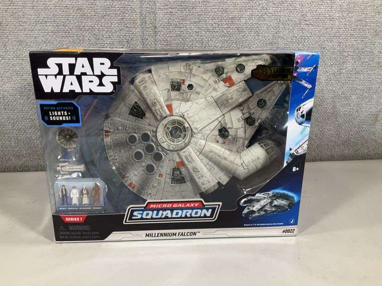 STAR WARS GALAXY SQUADREN MILLENNIUM FALCON - LIGHTS SOUNDS