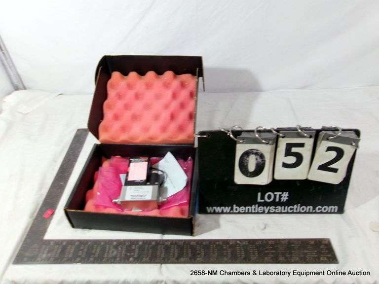 BROOKS INSTRUMENT 5850EC1BD3FF2A MASS FLOW CONTROLLER