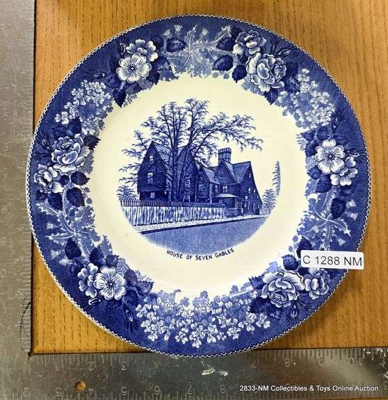 HOUSE OF SEVEN GABLES - THE ADAMS SOUVENIR SERIES PLATE