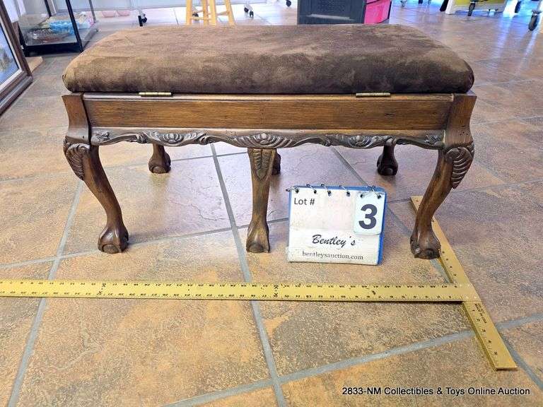 BENCH WITH COMPARTMENT