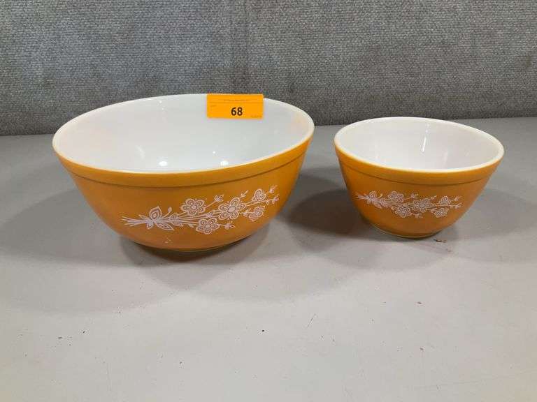 PYREX GOLD MIXING BOWL