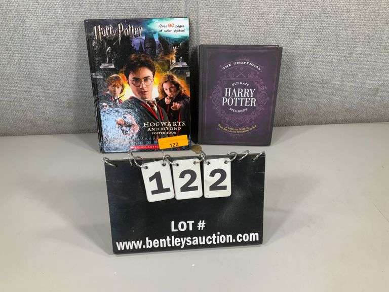 (2): HARRY POTTER HB BOOKS ULTIMATE SPEELBOOK, POSTER BOOK
