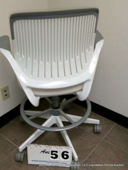 STEELCASE OFFICE CHAIR