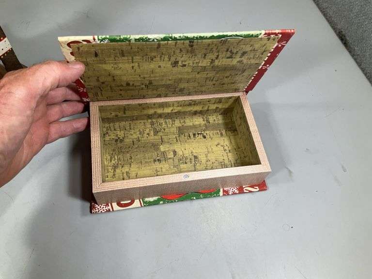 (2) WOODEN REINDEER RUDOLPHS, (1) SANTAS SECRET BOX