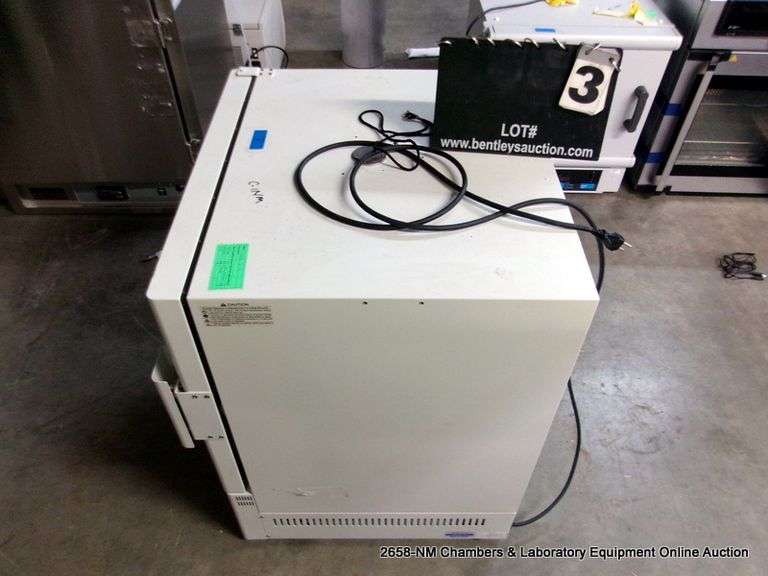 YAMATO DKN600 MECHANICAL CONVECTION OVEN