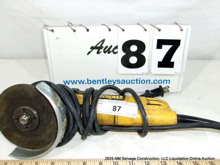 DEWALT DWE-4011 4-1/2" ANGLE GRINDER