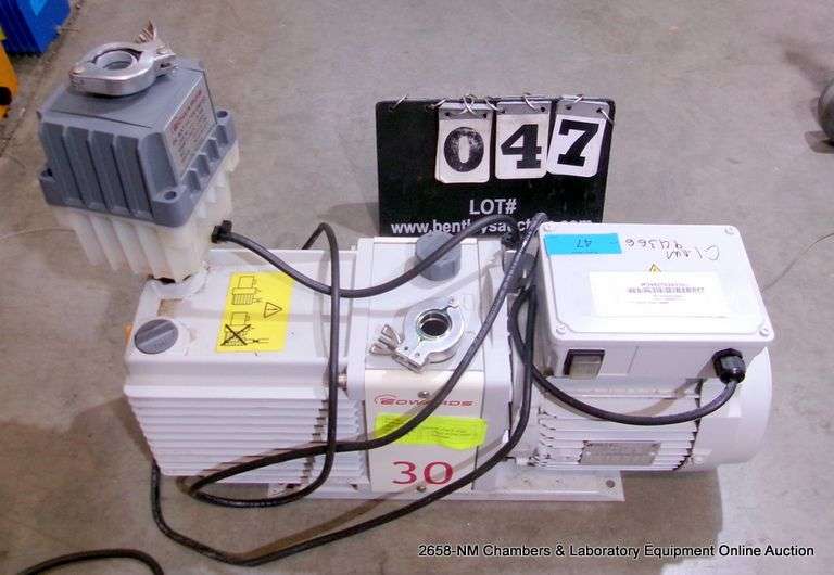 EDWARDS E2M30 VACUUM PUMP