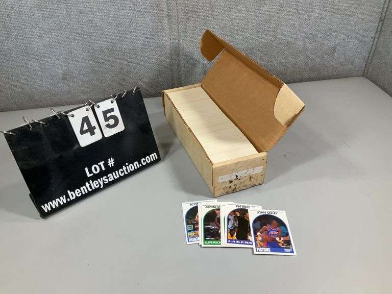 LONG BOX 1989 HOOPS BASKETBALL