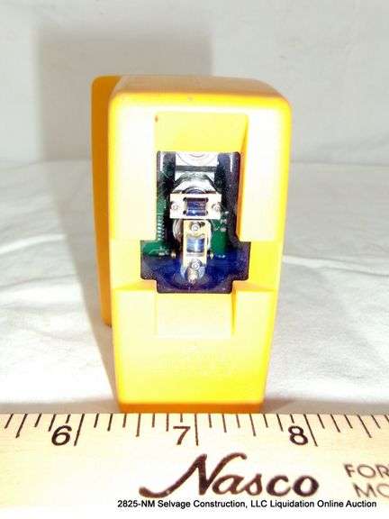 PACIFIC LASER SYSTEM PLS-2 LASER W/ CASE