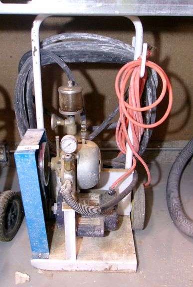 AIR COMPRESSOR