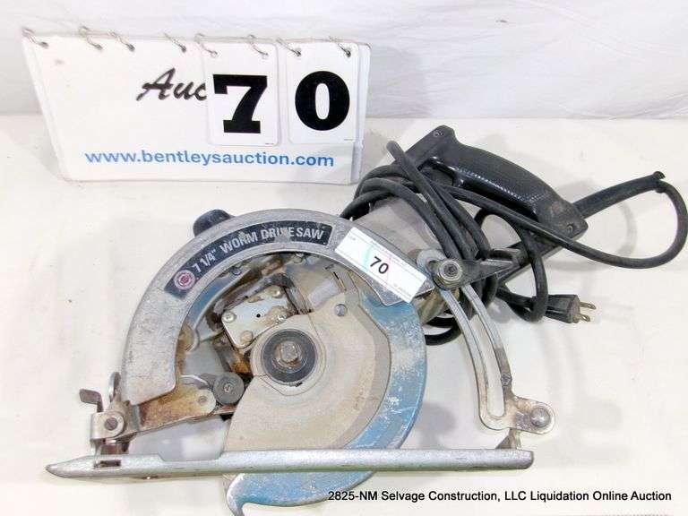 BLACK & DECKER 7-1/4" WORM DRIVE SAW