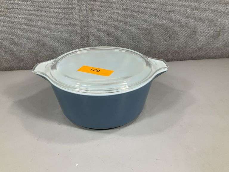 PYREX VINTAGE SKY BLUE BOWL W/ LID