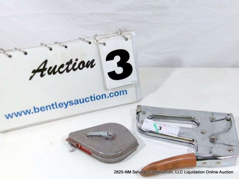 STAPLER W/ CHALK LINE