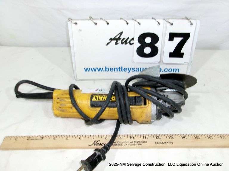 DEWALT DWE-4011 4-1/2" ANGLE GRINDER